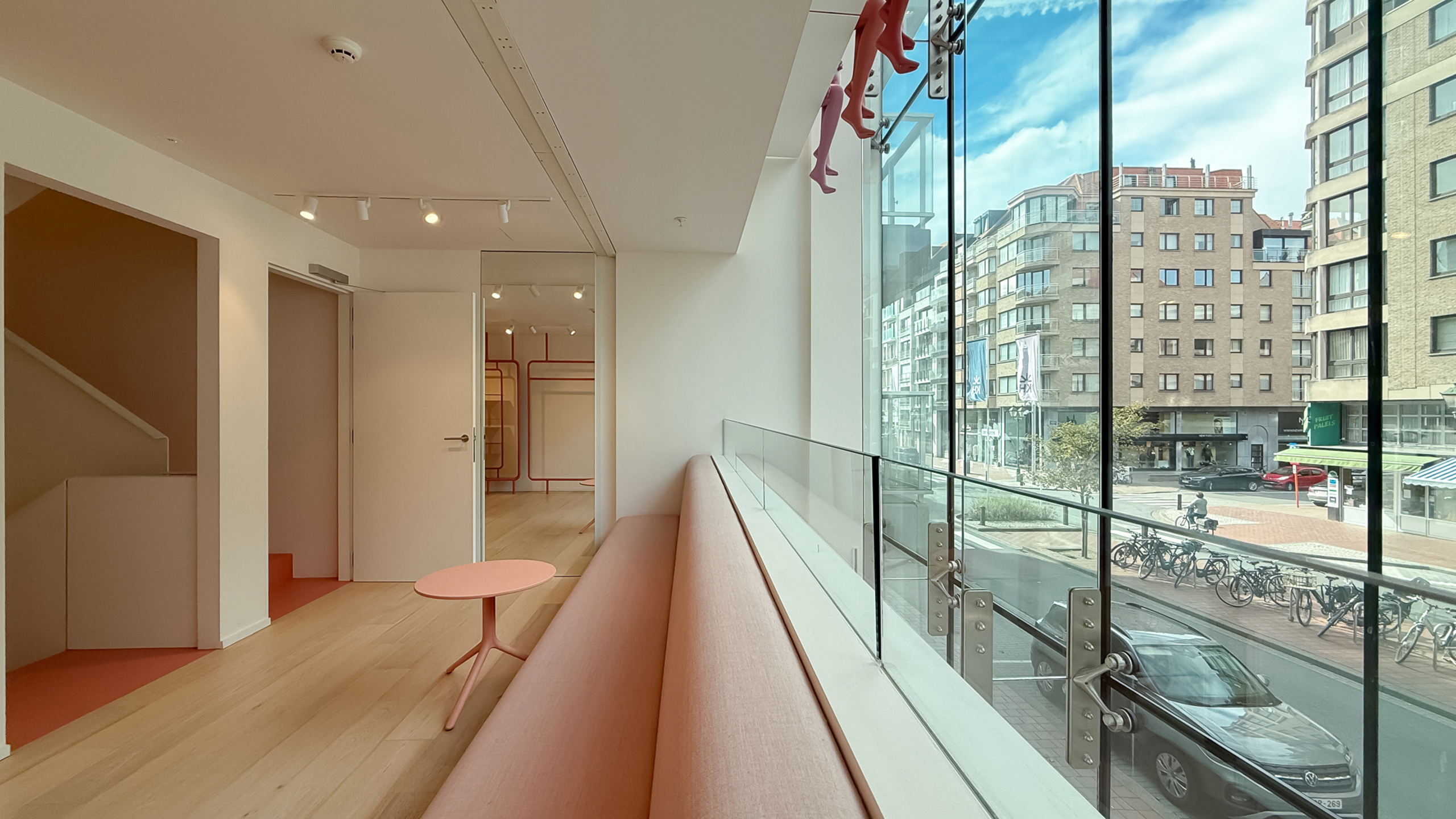 Commercial for rent in Knokke-Heist - photo 2