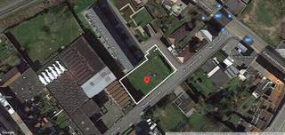 Terrain à projet, permis obtenu précédemment (mais maintenant expiré) pour la construction de 15 appartements, tous avec des terrasses spacieuses...