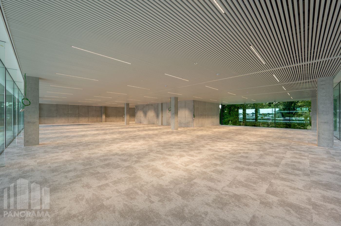 HIGH-END NIEUWBOUWKANTOREN OP TOPLOCATIE LANGS DE E40 TE OOSTKAMP - foto 5