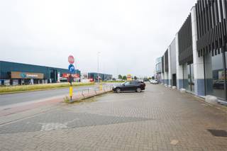 Commercial à louer à Leeuw-Saint-Pierre