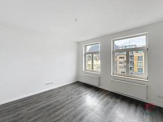 BRUSSELS – In the city center, near Place de l’Yser, Place Sainte-Catherine and the Grand-Place, close to shops and public transport...