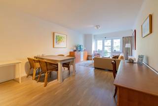 LiggingCentraal en rustig gelegen in de Derbystraat te Sint Denijs Westrem. Een makkelijke verbinding met het openbaar vervoer.IndelingHet...