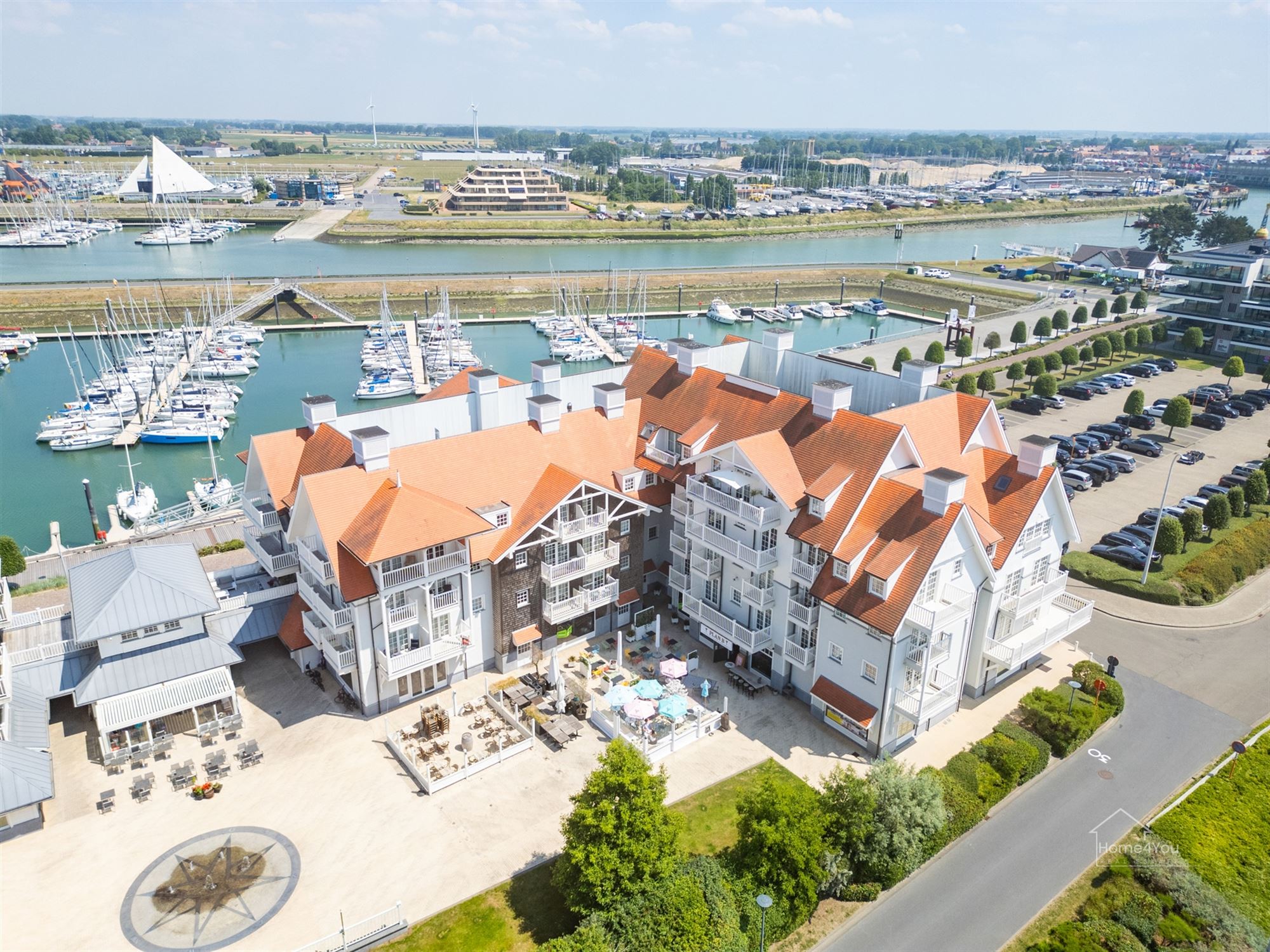 Magasin d'accueil branché entièrement équipé sur la promenade ! - photo 5