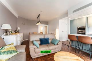 Op de eerste verdieping van de stijlvolle residentie SCARPHOUT, op toplocatie Zeedijk 152 tussen het Casino en de Pier, bevindt zich dit...