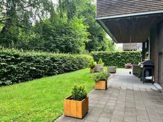 Ontdek dit schitterende appartement van 107 m², gelegen op wandelafstand van het levendige centrum van Hoogstraten. Dit goed onderhouden...