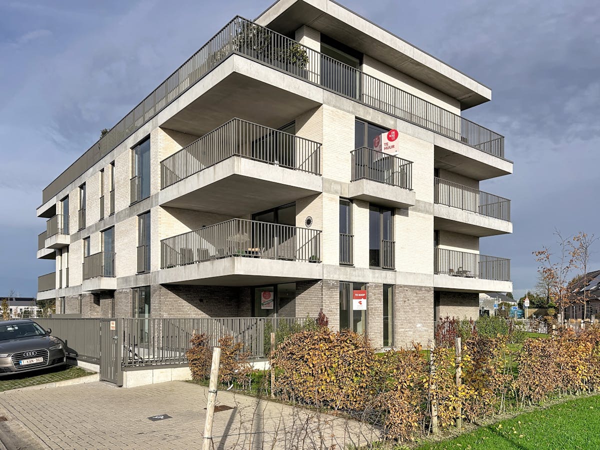 Nieuwbouw appartement met terras en staanplaats te Rumbeke. - foto 1