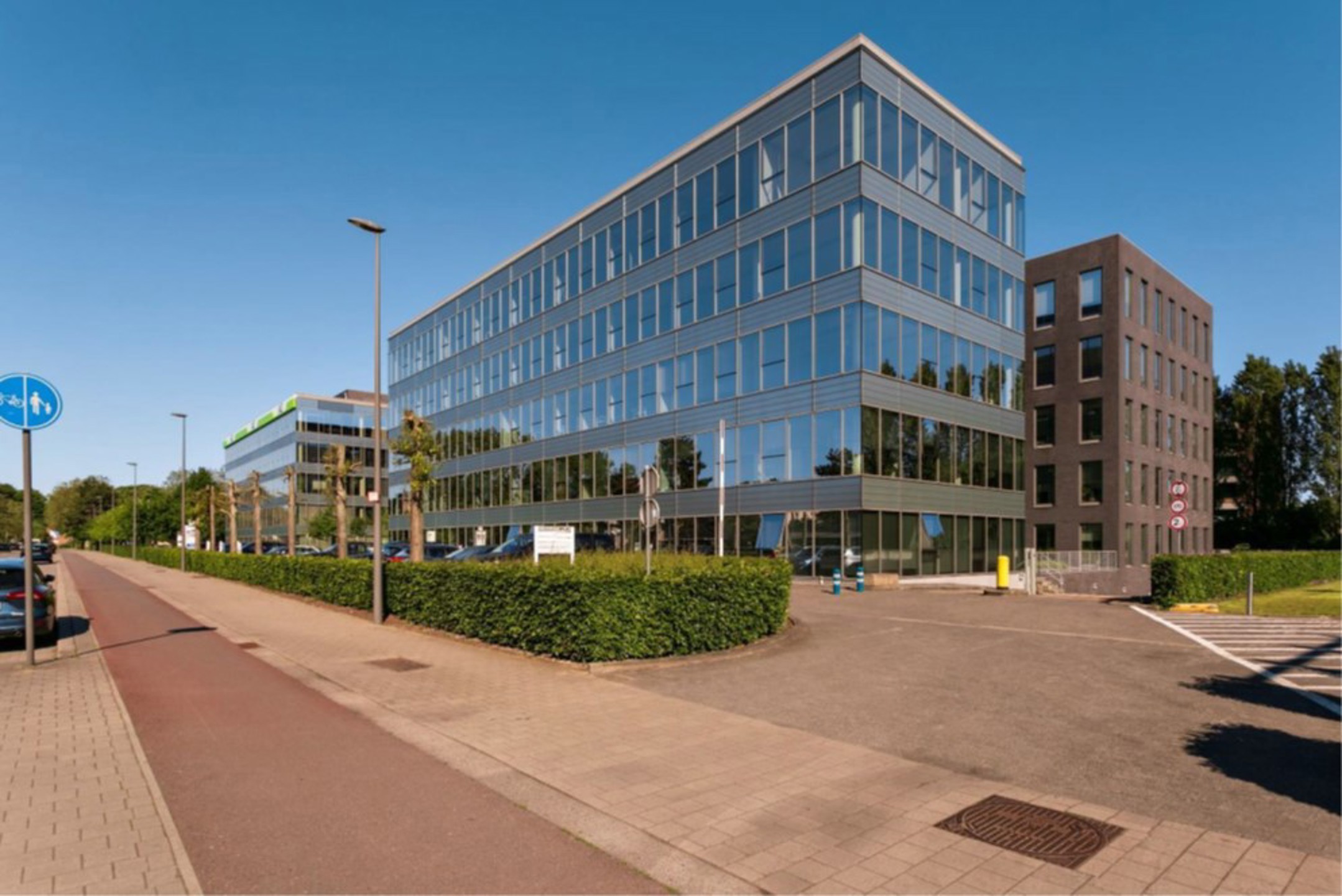 KANTOORRUIMTE "THE ULTIMATE" (455m²) TE HUUR  - foto 1