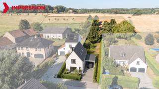 <p><strong>Te koop in Meise: renovatieproject met ruime weide</strong></p><p><br /></p><p>Deze open bebouwing in Meise vormt een unieke opportuniteit voor wie droomt van een nieuwbouwproject op een uitzonderlijk rustige en groene locatie. De bestaande woning leent zich tot sloop en heropbouw, waardoor je een nieuwe woning volledig naar eigen smaak kan realiseren, uiteraard binnen de geldende stedenbouwkundige voorschriften. De woning staat op een perceel van ongeveer 7 are en aansluitend bevindt zich een weide van maar liefst 39 are. Een bijzondere combinatie van wonen, ruimte en landelijk karakter. Ook Wolvertem, Merchtem, Londerzeel en Kapelle-op-den-Bos liggen vlakbij.</p><p><br /></p><p><strong>Mogelijkheden:</strong></p><p>• Sloop van de bestaande woning en heropbouw van een nieuwe woning</p><p>• Nieuwbouw volledig naar eigen smaak en behoeften</p><p>• Weide van 39 are, interessant voor bijvoorbeeld paarden of andere dieren</p><p><br /></p><p><strong>Troeven:</strong></p><p>• Ideaal project voor sloop en heropbouw</p><p>• Woonperceel van ongeveer 7 are met aansluitend 39 are weide</p><p>• Uitzonderlijk rustige ligging midden in het groen</p><p><br /></p><p><strong>Wens je meer informatie of een bezoek? Contacteer ERA LEUS &amp;amp; TOYE via 02/335.11.12 en plan een afspraak met Gilles Sato.</strong></p><p><strong>JOUW DROOMHUIS. ZO GEVONDEN!</strong></p>