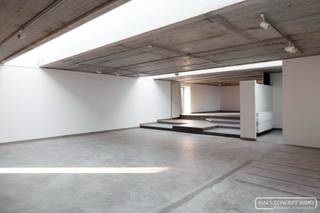 INDELING * gelijkvloers: kantoor/ontvangstruimte  * verdieping: landschapsbureau met sanitair, keuken, opbergruimte (213 m²)TROEVEN * stijlvolle...