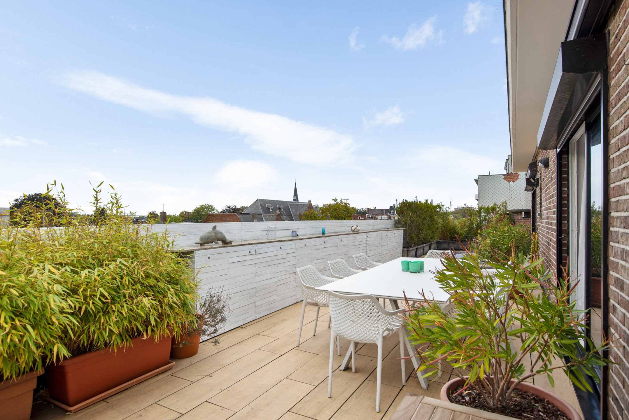 Uitzonderlijk ruim penthouse met zonnig zuid-terras - foto 2