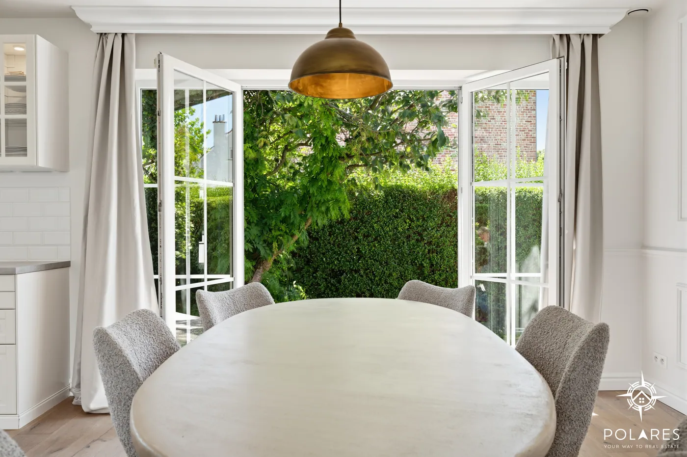 Volledig gerenoveerde moderne bungalow met zwembad – 100% instapklaar. - foto 4