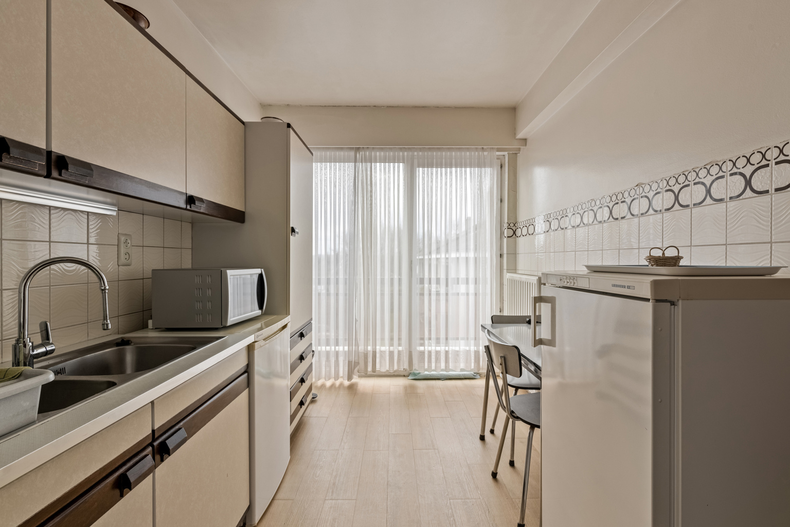 Instapklaar 2 slaapkamer appartement op 2de verdieping - foto 4