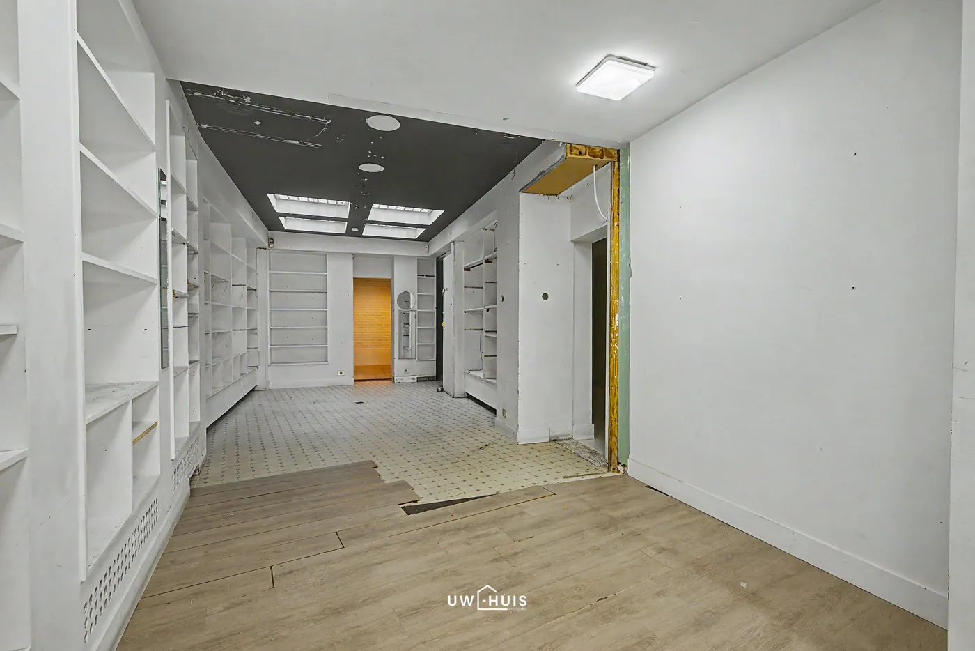 Handelspand met etalage in centrum Beveren – Vrasenestraat - photo 4