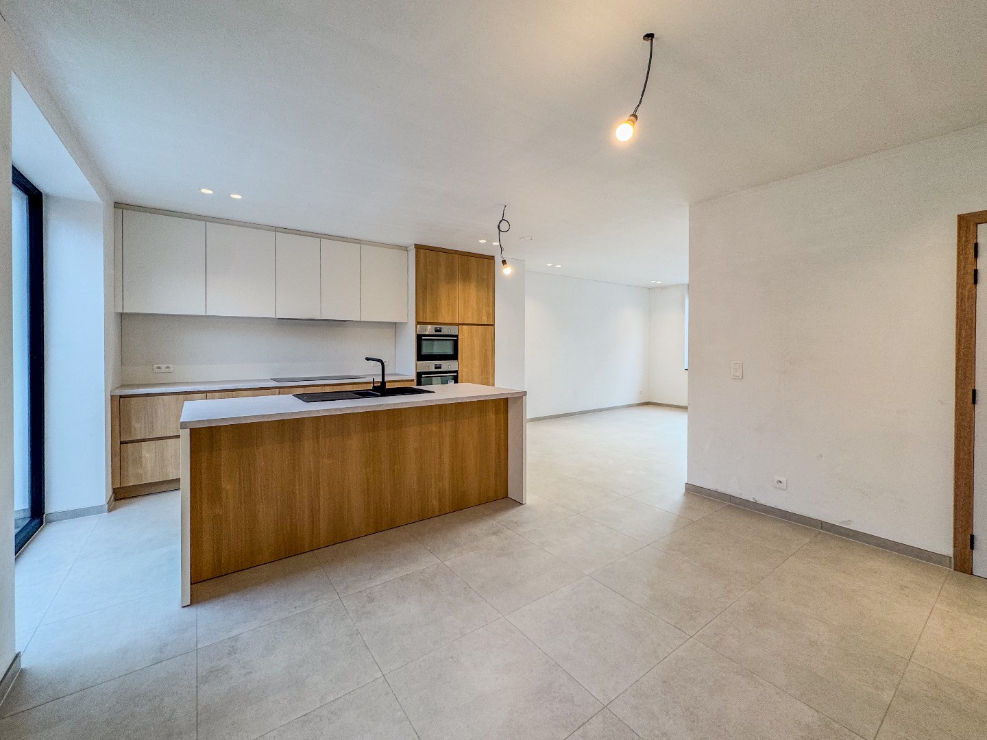 Gerenoveerde woning met 3 slaapkamers en gezellig stadstuin. - foto 5