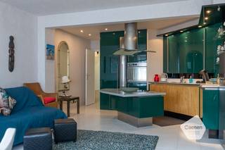 Dit lichtrijke 1-slaapkamerappartement geniet van een gunstige zuidoriëntatie en bevindt zich op een uitstekende locatie, vlak achter de zeedijk.De...