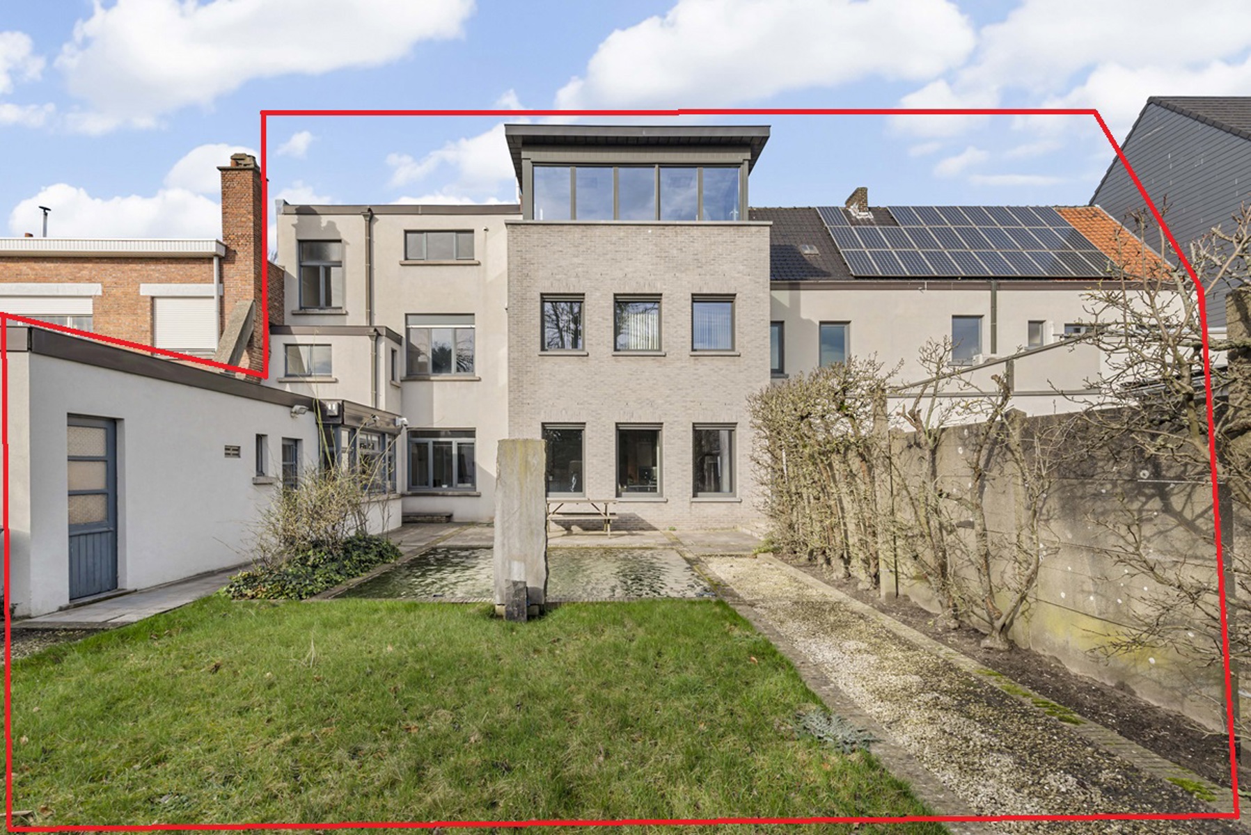 Instapklaar kantoorgebouw met vele mogelijkheden - foto 1