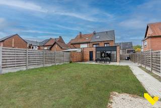 Instapklare, volledig gerenoveerde woning in het centrum van Tessenderlo-HamBent u op zoek naar een ruime, moderne en perfect gelegen woning? Deze...