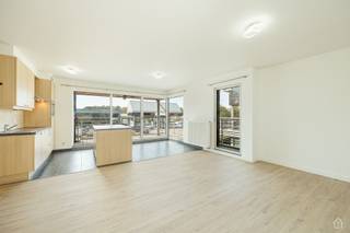 <p>Charming two-bedroom corner apartment in a strategic location between Heist op den Berg and Lier. This home, which is part of a pair of similar buildings with a modern look, features a living room with laminate flooring, a practical kitchen equipped with all appliances, a bathroom with a tub and shower stall, and a spacious storage room. One of the two bedrooms includes a built-in walk-in closet. The southwest-facing terrace opens off the kitchen. Behind the building, you’ll find a carport, which can be secured with an electric gate. Interested? Call Vlimma Vastgoed now at 0494.12.01.01. We’re also always available for free appraisals. </p>