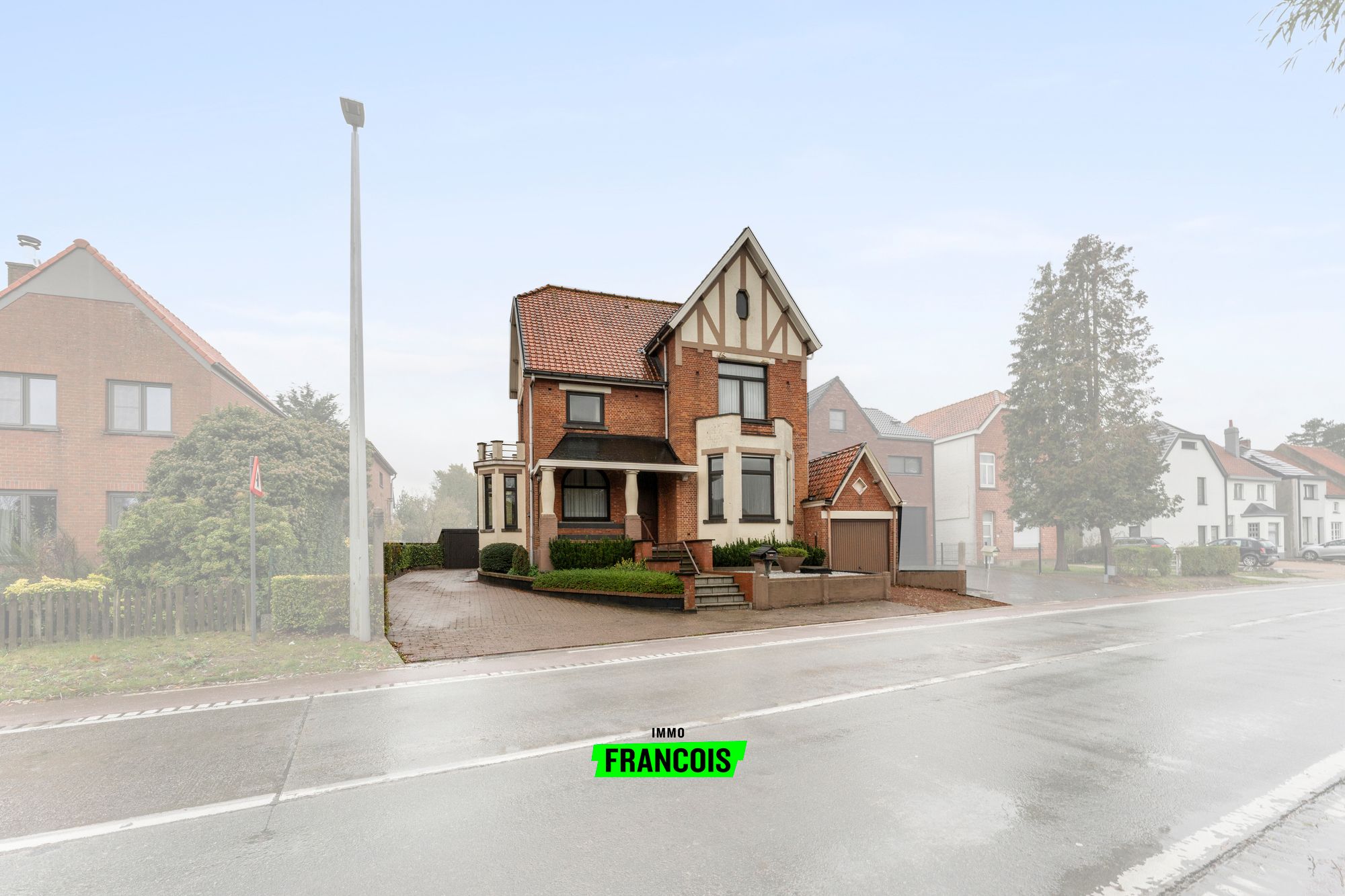 Authentieke cottagestijl villa met charmante tuin in hartje Eeklo. - foto 1