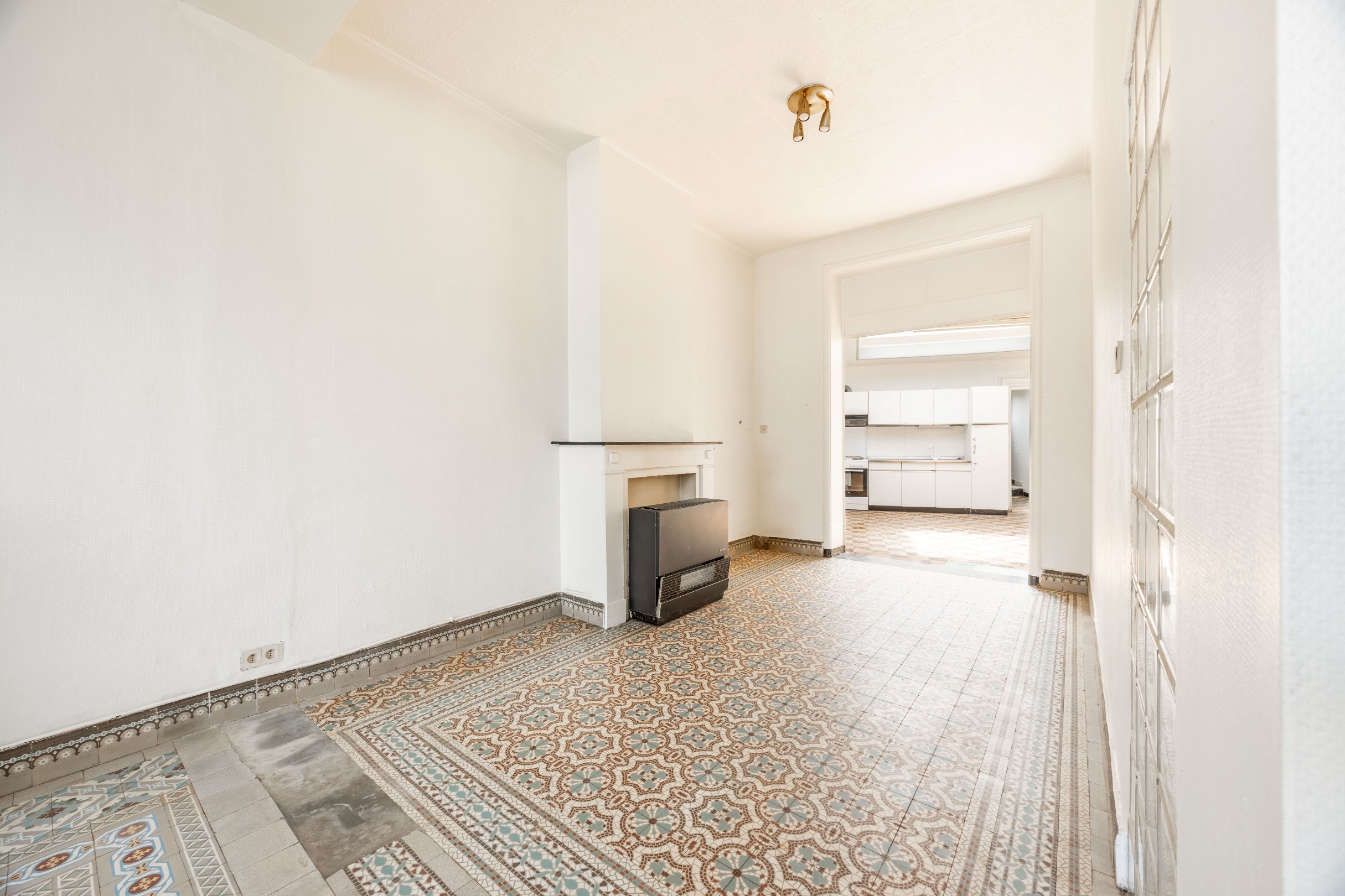 TE RENOVEREN WONING MET GARAGE - foto 5