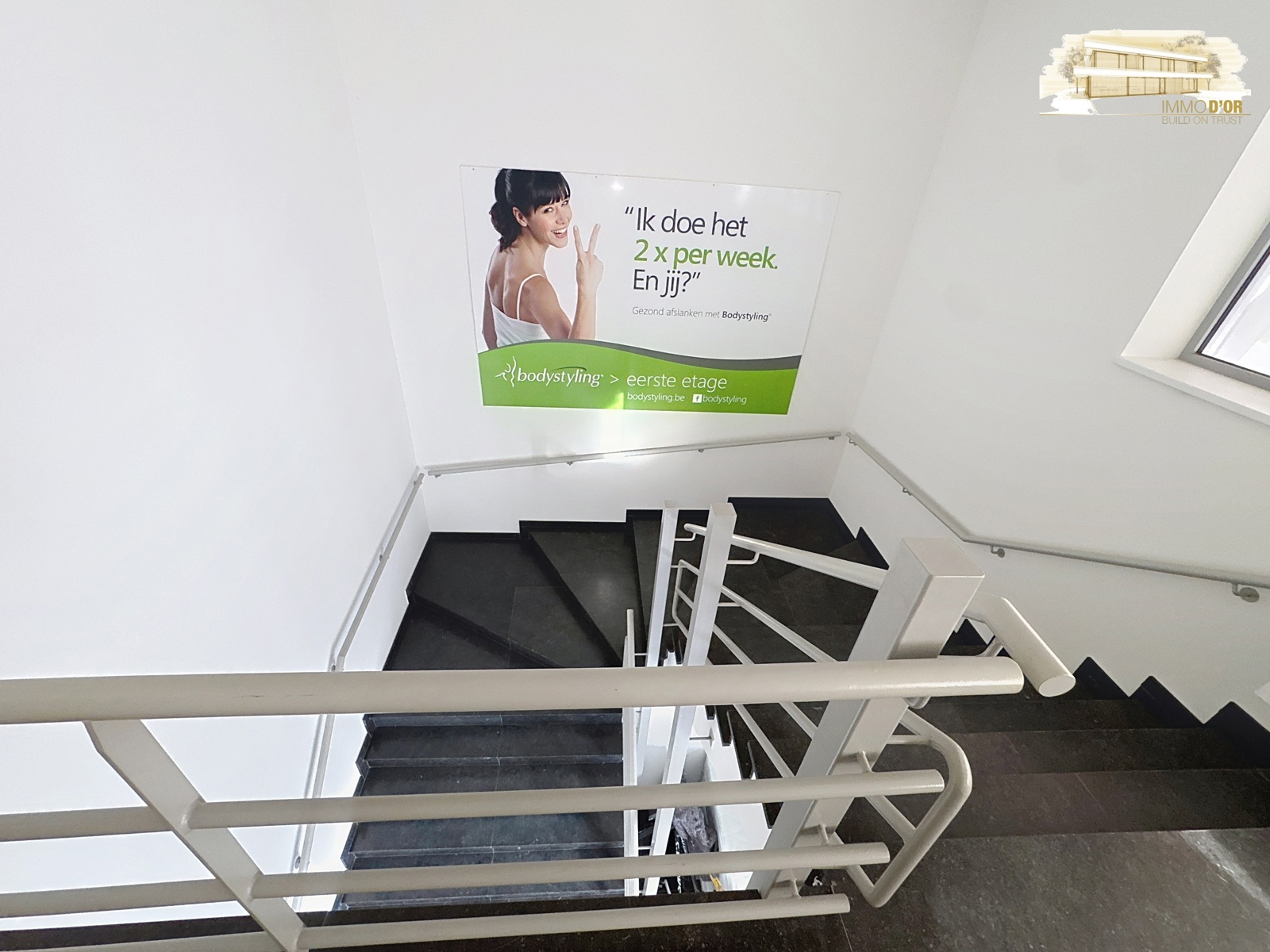 Commercial à louer à Schoten - photo 5