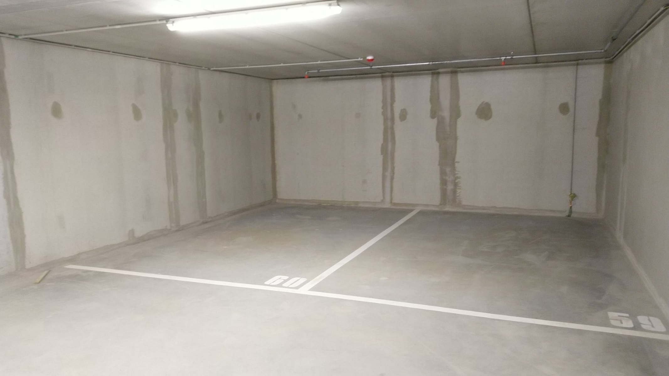 Garage for rent in Etterbeek - photo 1