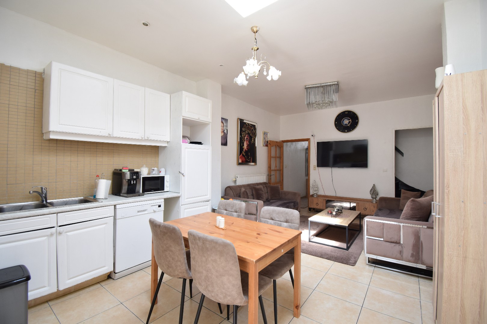 Woning met 4 slaapkamers in gezellige woonomgeving - foto 5