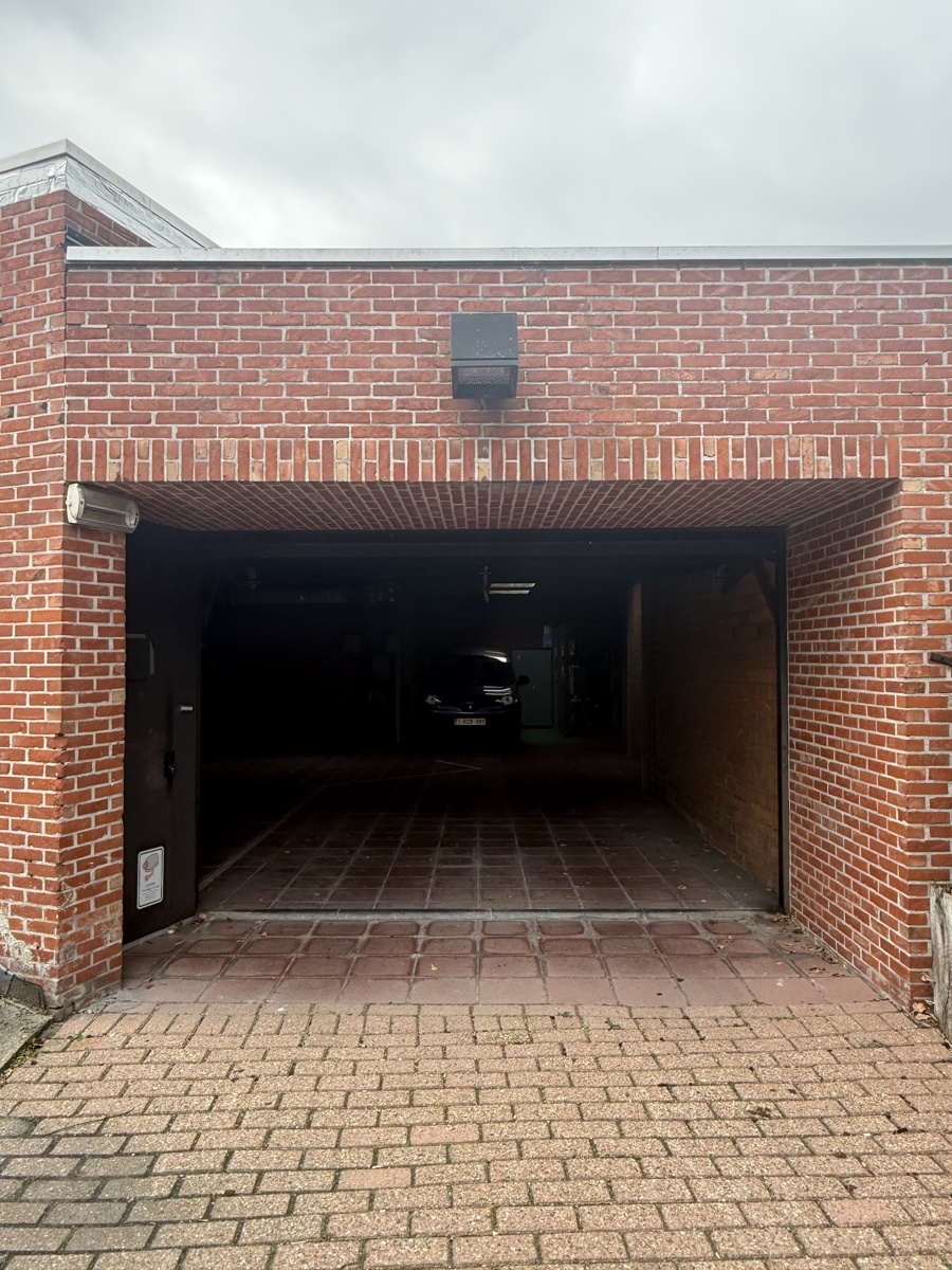 Garage met automatische poort te Geel centrum  - foto 3
