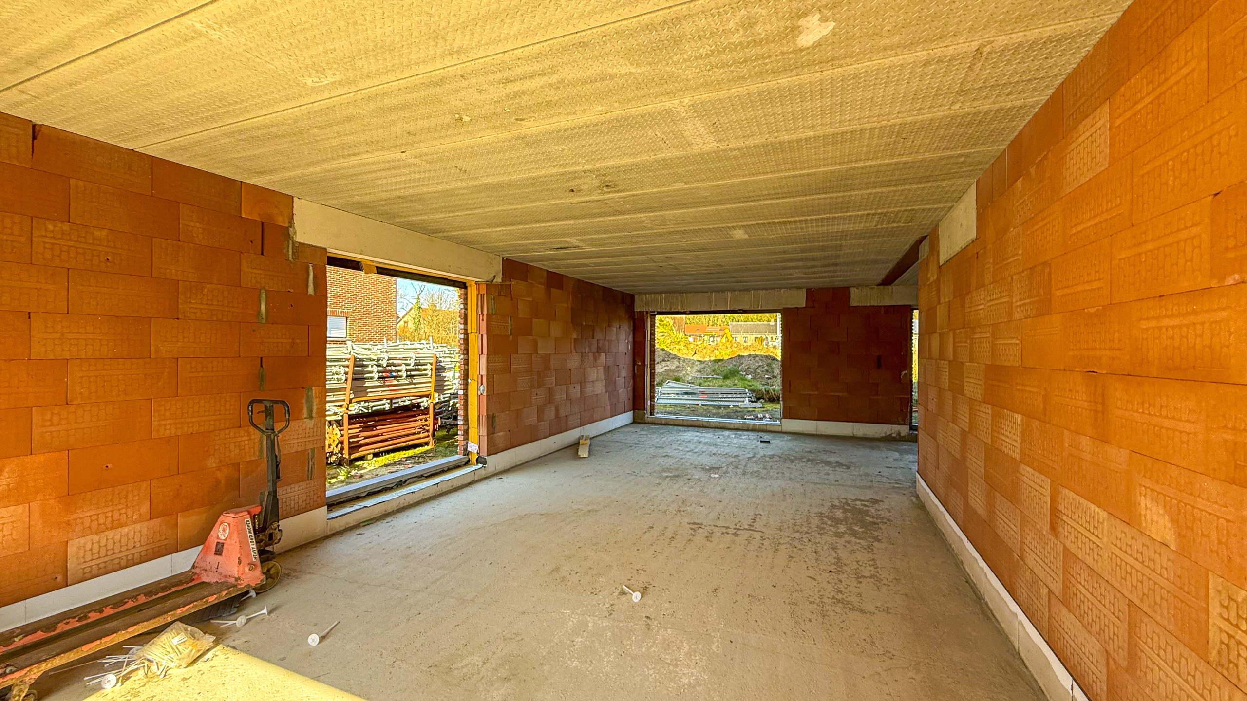 Prachtige casco nieuwbouwbouwwoning met 4 á 5 slaapkamers! - foto 4