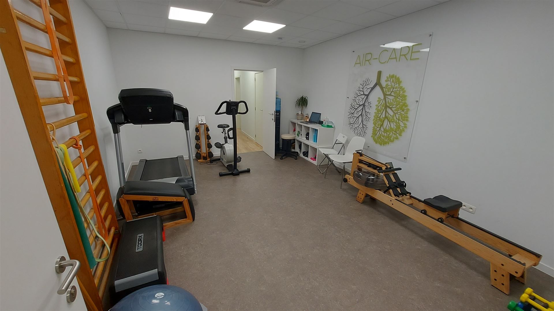 Commercial for rent in Maasmechelen - photo 4