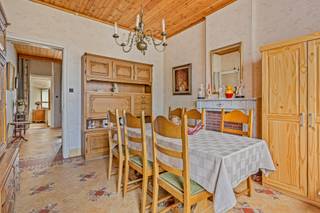 [[ DIT PAND NEEMT DEEL AAN DE ERA OPEN HUIZEN DAG OP 6/12 VAN 14:30 TOT 15:30 ]]Deze te renoveren rijwoning, gelegen vlakbij het centrum van Ninove,...