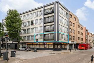 Appartement met 2 slaapkamers, leefruimte en terrassen aan voor- en achterzijde. Het appartement is gelegen in het centrum van Turnhout...