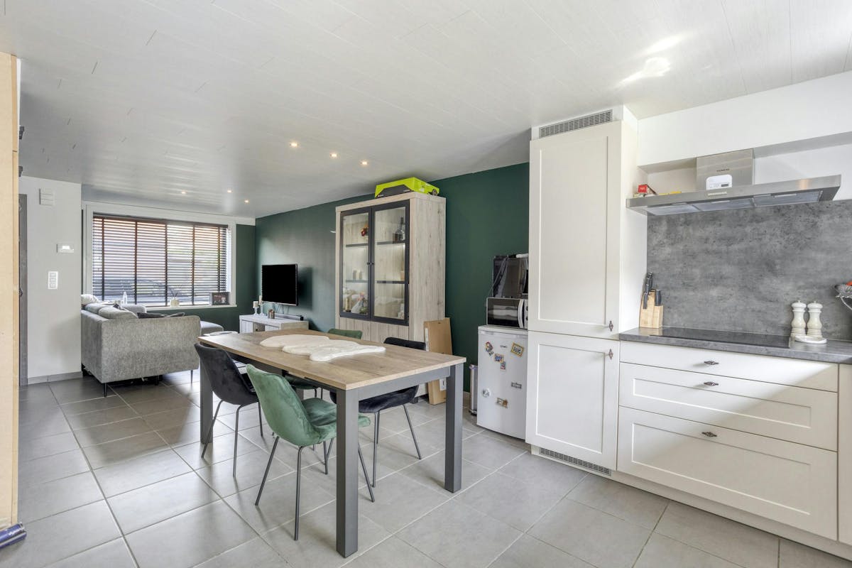 Gerenoveerde en energiezuinige starterswoning in Kieldrecht - foto 1