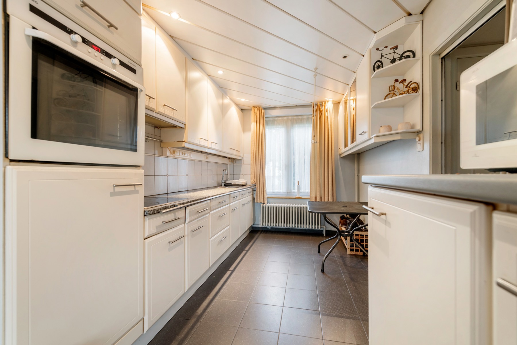 Gezinswoning met 3 slaapkamers en garage in Sint-Michiels - foto 5