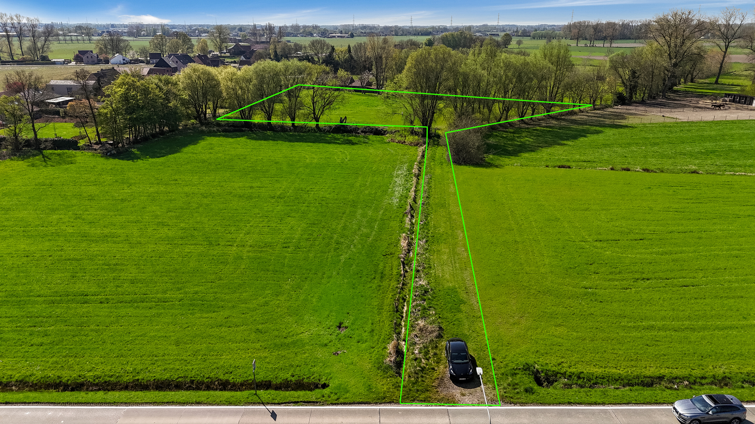 Landelijk gelegen landbouwgrond van 9.807m² vrij van pacht. - foto 1