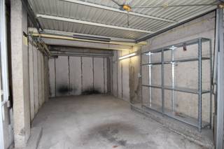 Garage te huur in het centrum van Gullegem,gelegen bij residentie 'De Gulle', met afmetingen 3m op 5,5m.Interesse of meer info? Bel ons op...