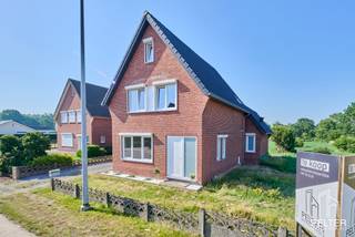 Recent volledig gerenoveerde woning op een uitzonderlijk perceel met grote uitbreidingsmogelijkheden