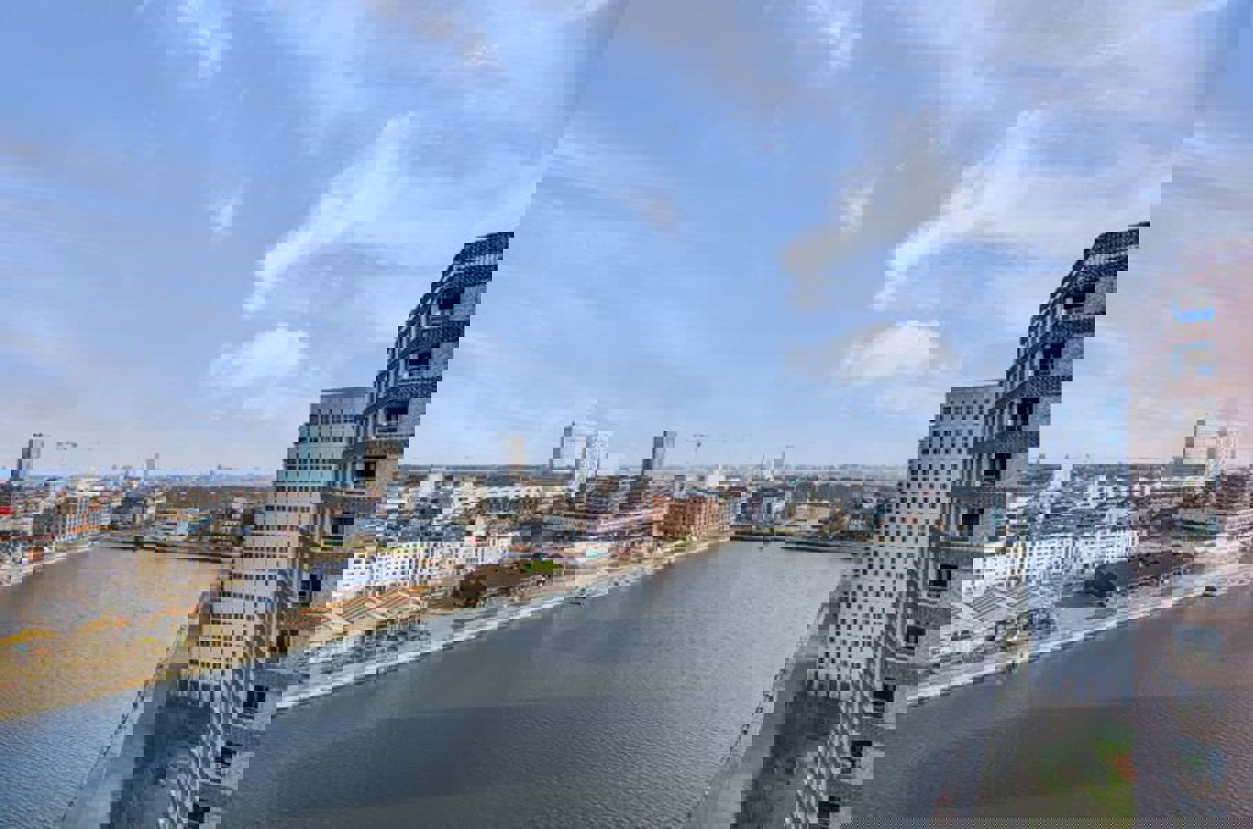 Appartement à louer à Anvers avec 3 chambres - photo 2