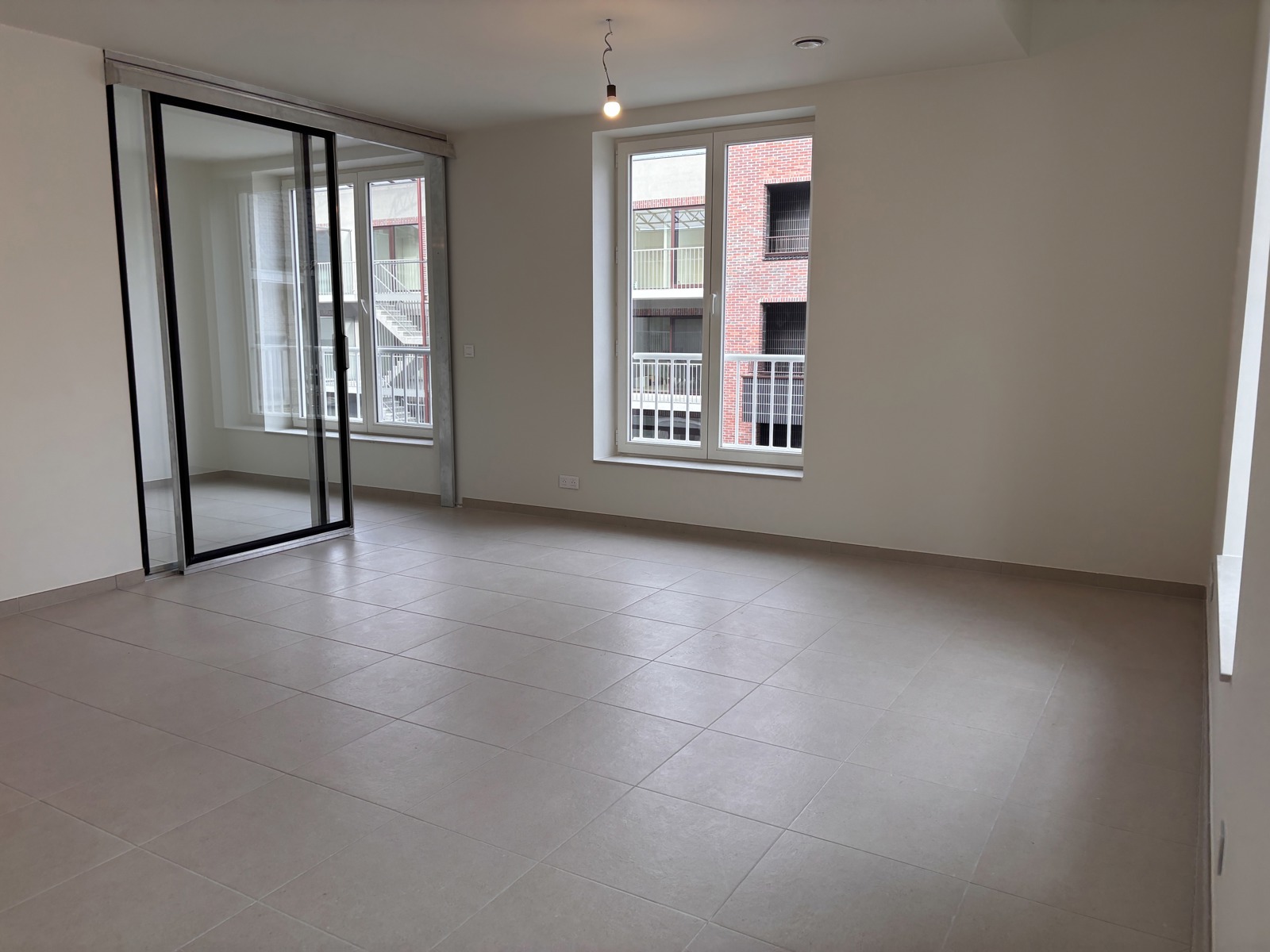 Toffe nieuwe 1 slaapkamer-flat op trendy Donysite - foto 3