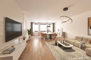 <p>Instapklaar appartement te koop in het hart van Beerse, met een prachtig zicht op het levendige kerkplein.</p>
<p>Dit lichtrijke appartement verwelkomt je met een aangename woonkamer waar natuurlijk daglicht centraal staat en zorgt voor een warme, huiselijke sfeer. Aansluitend bevindt zich een ruime, gesloten keuken, uitgerust met praktisch kastwerk en de nodige toestellen – ideaal voor kookliefhebbers.</p>
<p>De badkamer is voorzien van een comfortabel ligbad. Verder zijn er drie volwaardige slaapkamers, perfect voor een gezin, een thuiskantoor of extra hobbyruimte.</p>
<p>Een bijkomende troef is het overdekte terras met handige berging, waar je het hele jaar door kan genieten van een rustige buitenruimte.</p>
<p>Het appartement is momenteel niet verhuurd en dus onmiddellijk beschikbaar, wat het zowel interessant maakt voor eigen bewoning als investering. Daarnaast beschikt het over een garage en een gunstige EPC-score, wat bijdraagt aan energiezuinig en zorgeloos wonen.</p>
<p>Kortom, een ideale opportuniteit voor wie centraal wil wonen met alle voorzieningen binnen handbereik, gecombineerd met ruimte, comfort en praktische troeven.</p>