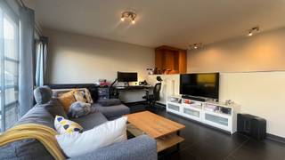 LiggingHet appartement geniet een uitstekende ligging in de stad Aalst, met een vlotte verbinding naar het centrum en belangrijke invalswegen. Je...