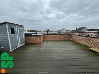 Ruime loft met zeer groot terras te huur op een uitstekende locatie in Wilrijk.Het appartement is gelegen op de tweede verdieping en heeft volgende...