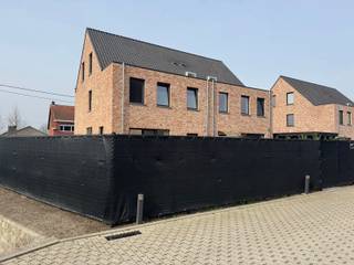 Recente BEN-woning met 4 slaapkamers te huur in Gierle, afgewerkt met zeer kwaliteitsvolle materialen. Op een grondoppervlakte van 2500 m2 werden de...