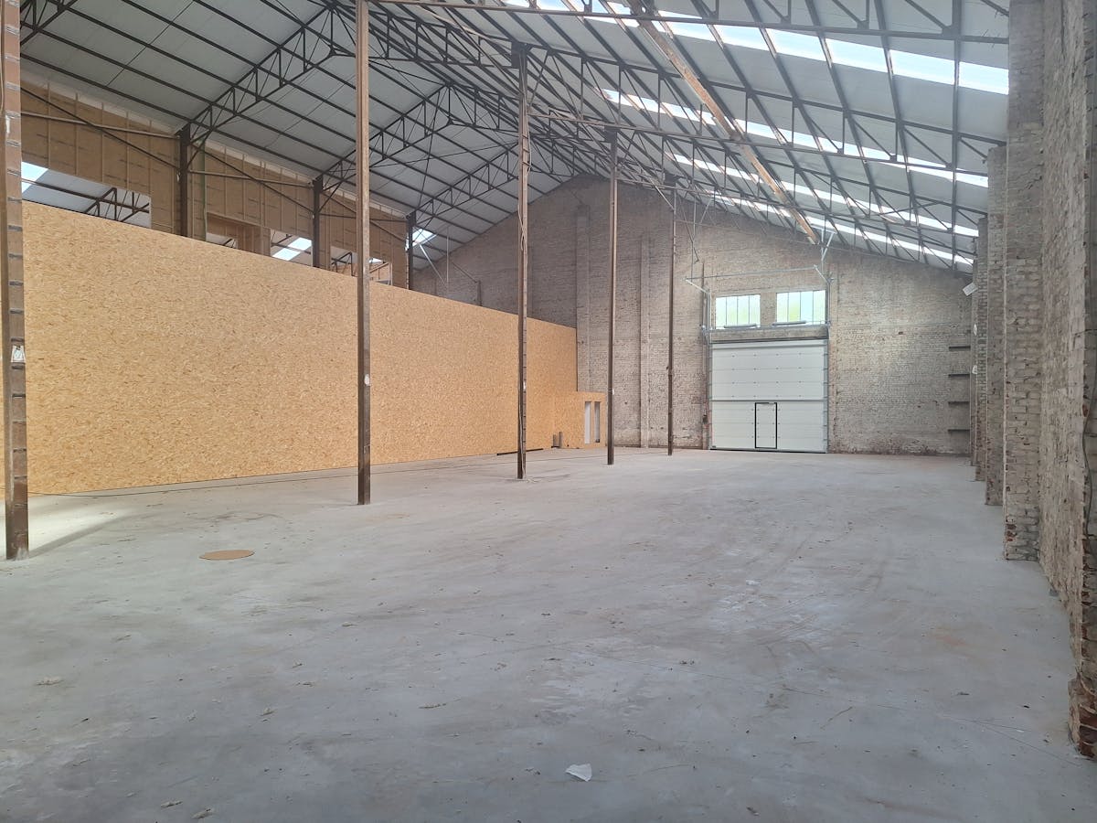 Entrepôt d'environ 620m² à louer à Lendelede - photo 1