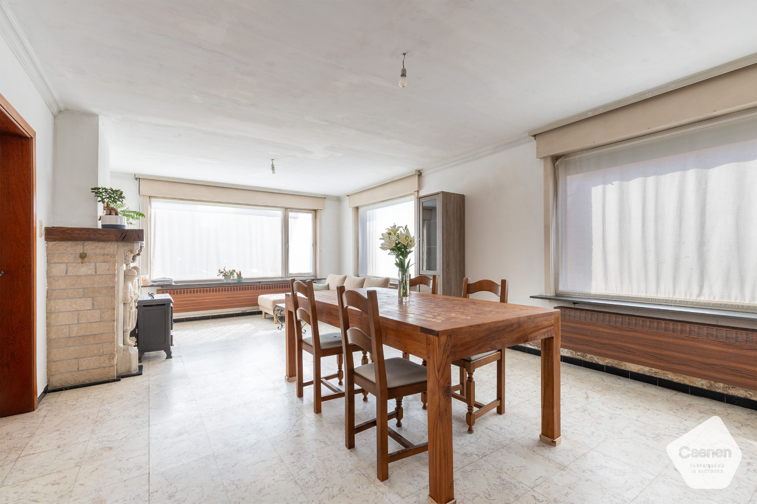 Leuke & lichtrijke charmante half-open woning met 4 slaapkamers, garage en leuke tuin! - foto 4