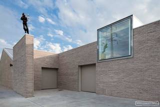 INDELING * gelijkvloers: kantoor/ontvangstruimte  * verdieping: landschapsbureau met sanitair, keuken, opbergruimte (213 m²)TROEVEN * stijlvolle...