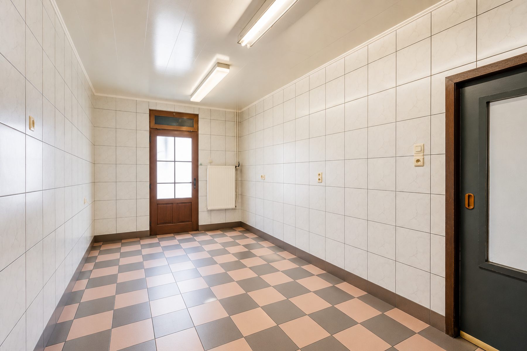 Handelspand met woonst op toplocatie in Sint-Niklaas - foto 5