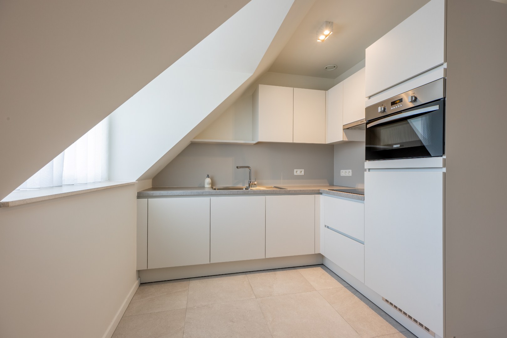 Ready-to-move-in and energy-efficient duplex apartment in the heart of Nieuwpoort. - photo 4