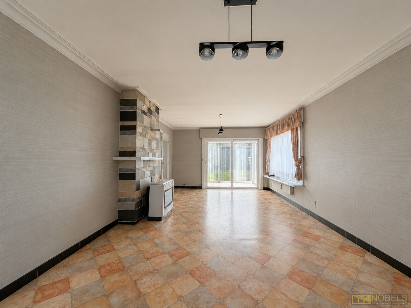 Te koop, Te renoveren gezinswoning met 5 slaapkamers nabij het centrum van Oudenaarde! - foto 5