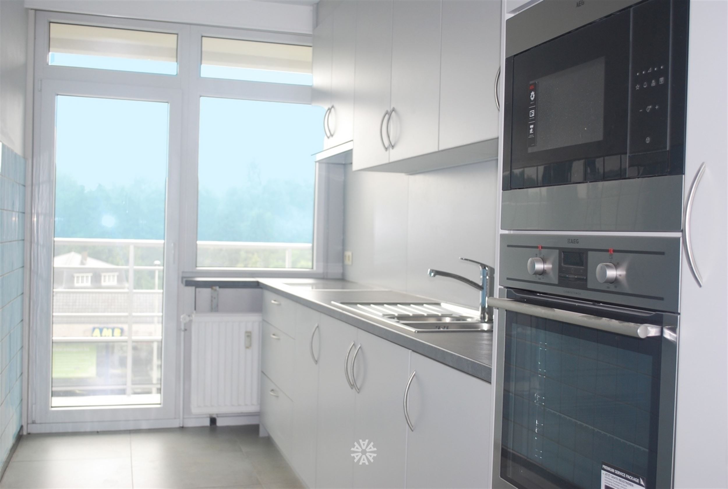 Twee slaapkamer appartement met 2 terrassen - foto 5